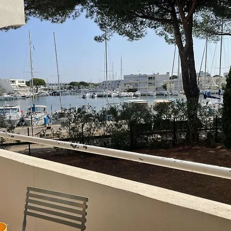 Cabine, Parking - 4 Pers. - Fr-1-250-340 Lejlighed *