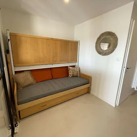 Cabine, Parking - 4 Pers. - Fr-1-250-340 *